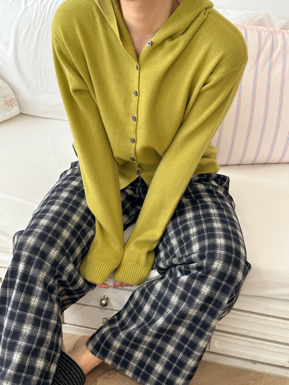 네모단추가디건 (올리브) 10