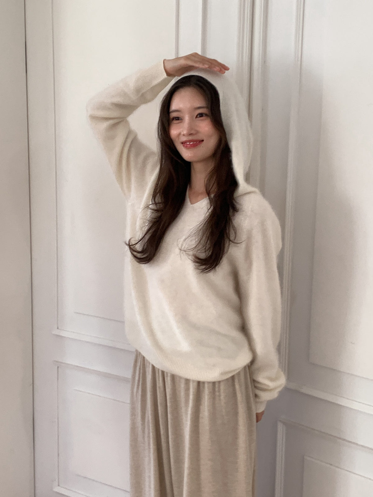 브이넥 후디 (화이트) 5