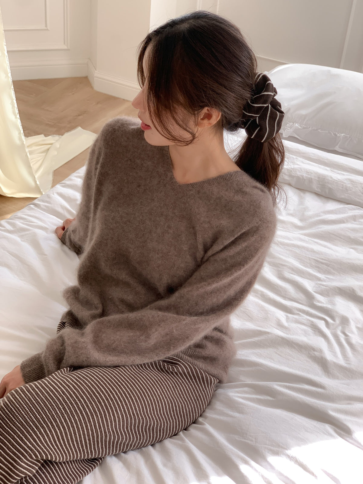 브이넥 후디 (브라운) 3