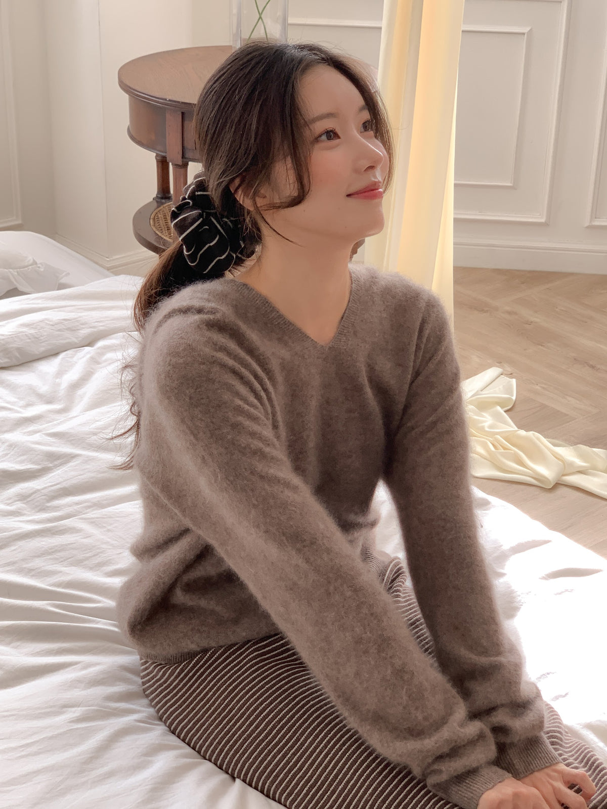브이넥 후디 (브라운) 5