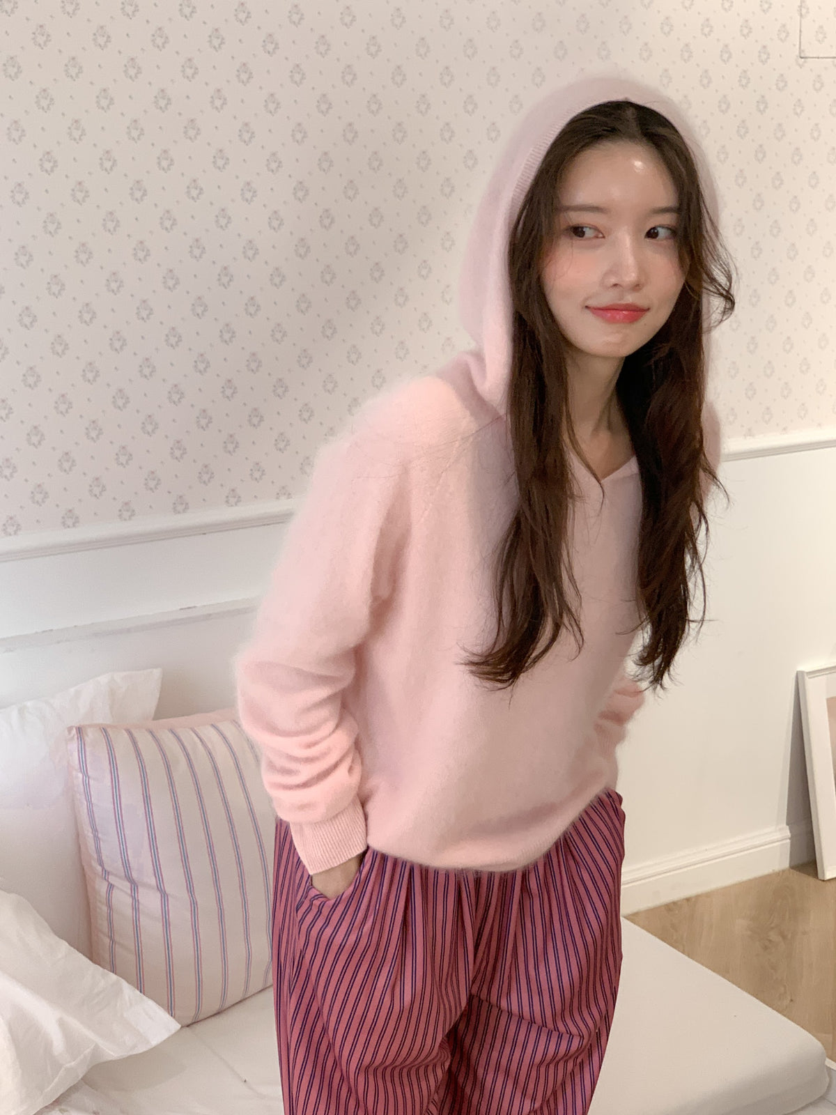 브이넥 후디 (핑크) 3